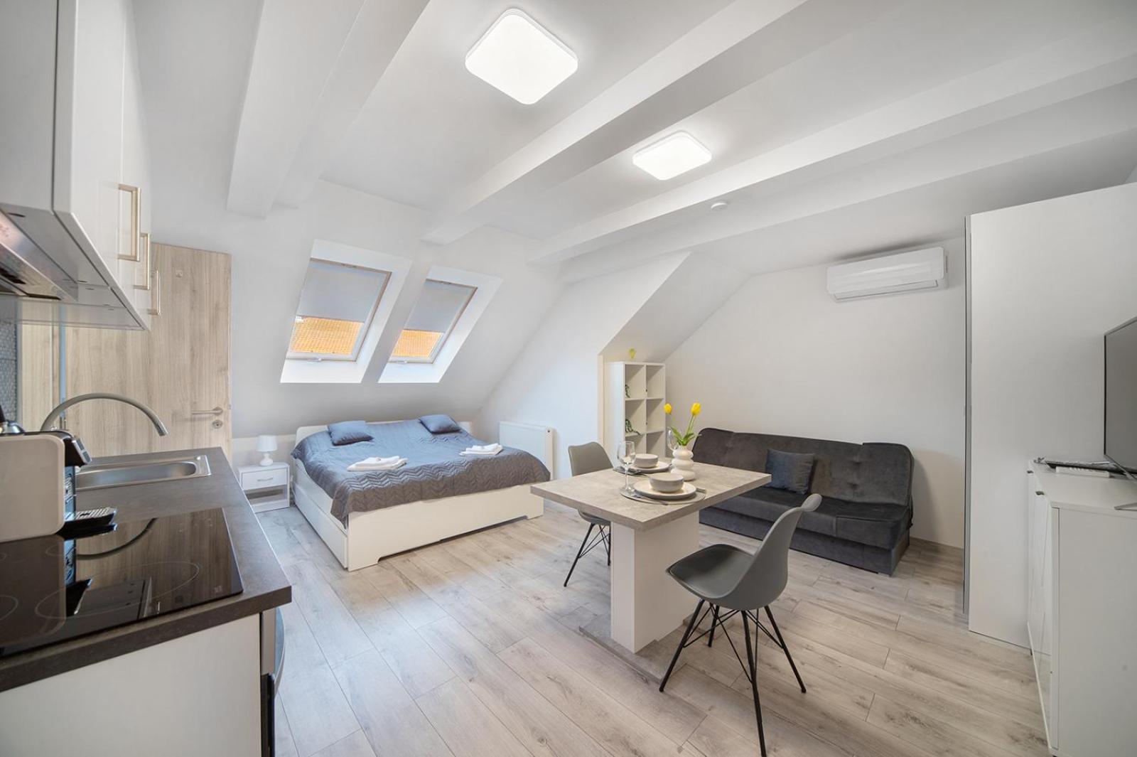 Agoston Apartman 1-2 - Lora,Marci Pecs Ngoại thất bức ảnh